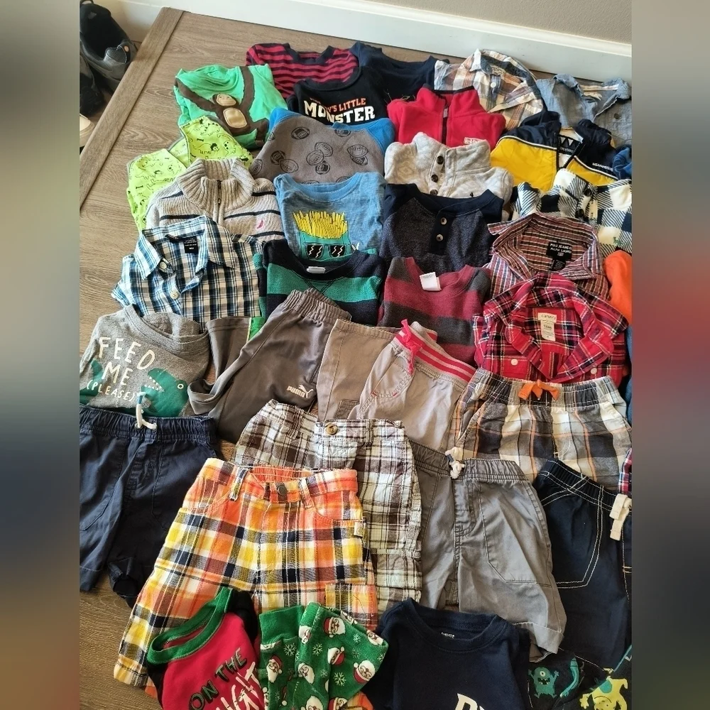 Boys Huge Lot of 47 size 18 Months Clothing, Shorts, Tshirts, Sweaters EUC